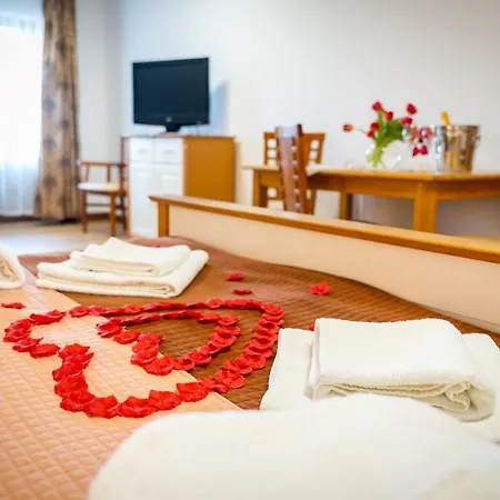 Gosciniec Molo Resort *