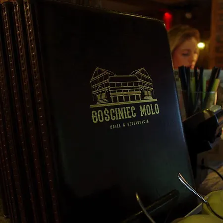 Gosciniec Molo Rezort *